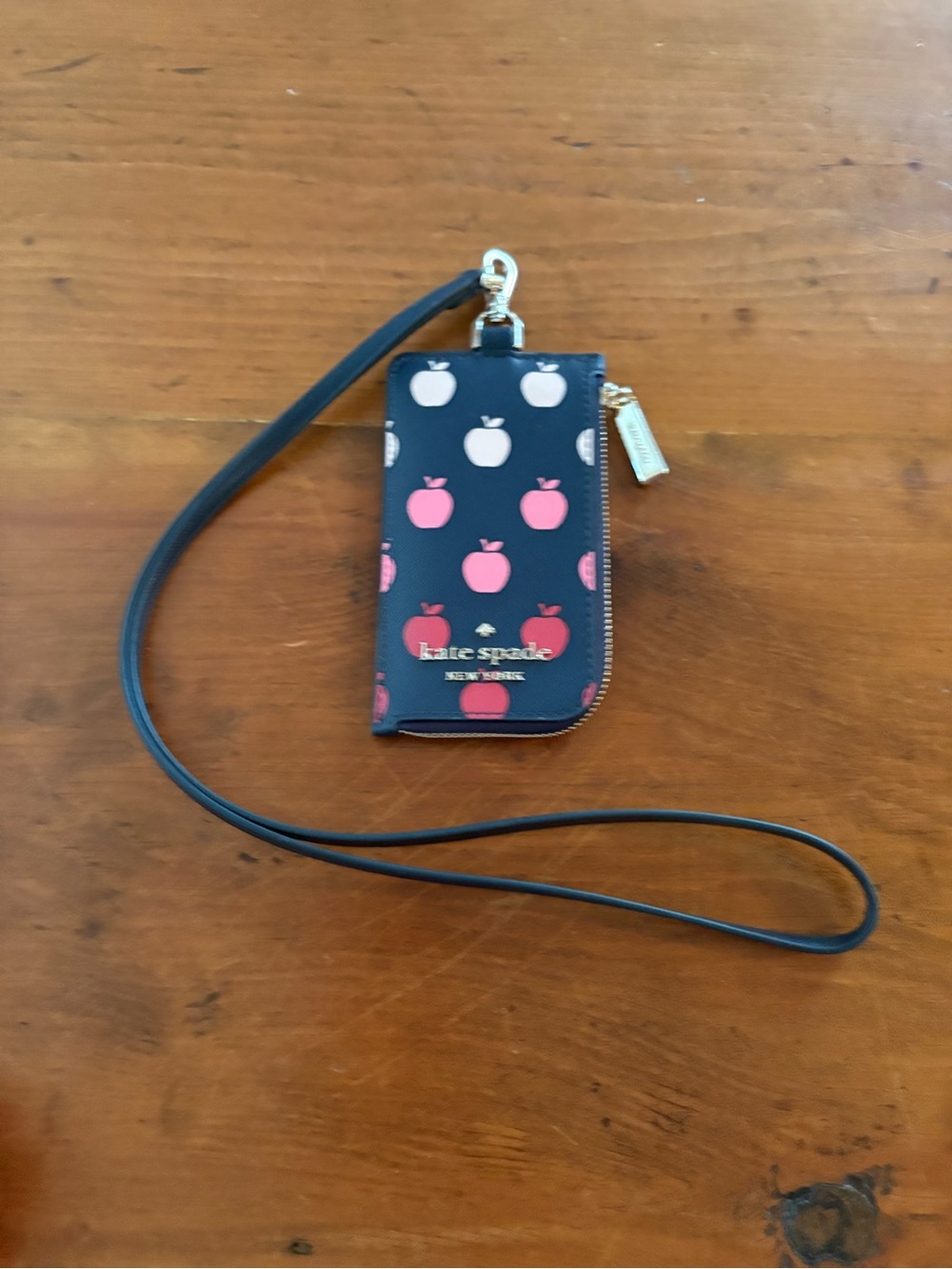 Kate Spade New York Staci Orchard Cardcase Lanyard Featuring Apples Like New - Picture 7 of 7
